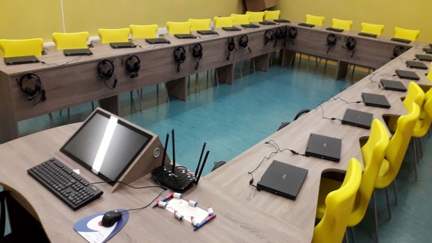 Pracownia Językowa w Zespole Szkół Publicznych w Starej Błotnicy